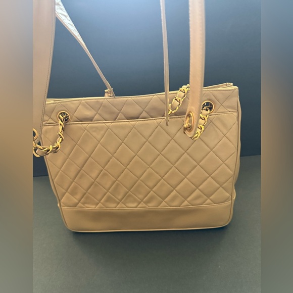 Chanel Metellase Chain Shoulder Bag - Picture 3 of 16